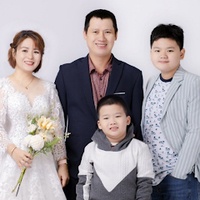 Thi thom Phạm