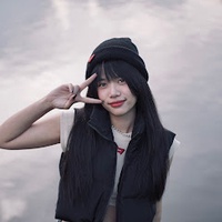  Hoàng Vi