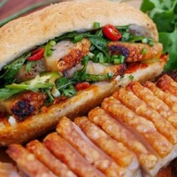 Bánh Mì Nem Nướng