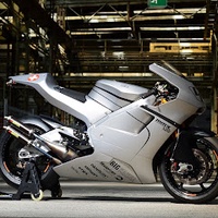 Zr S