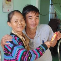 Tân