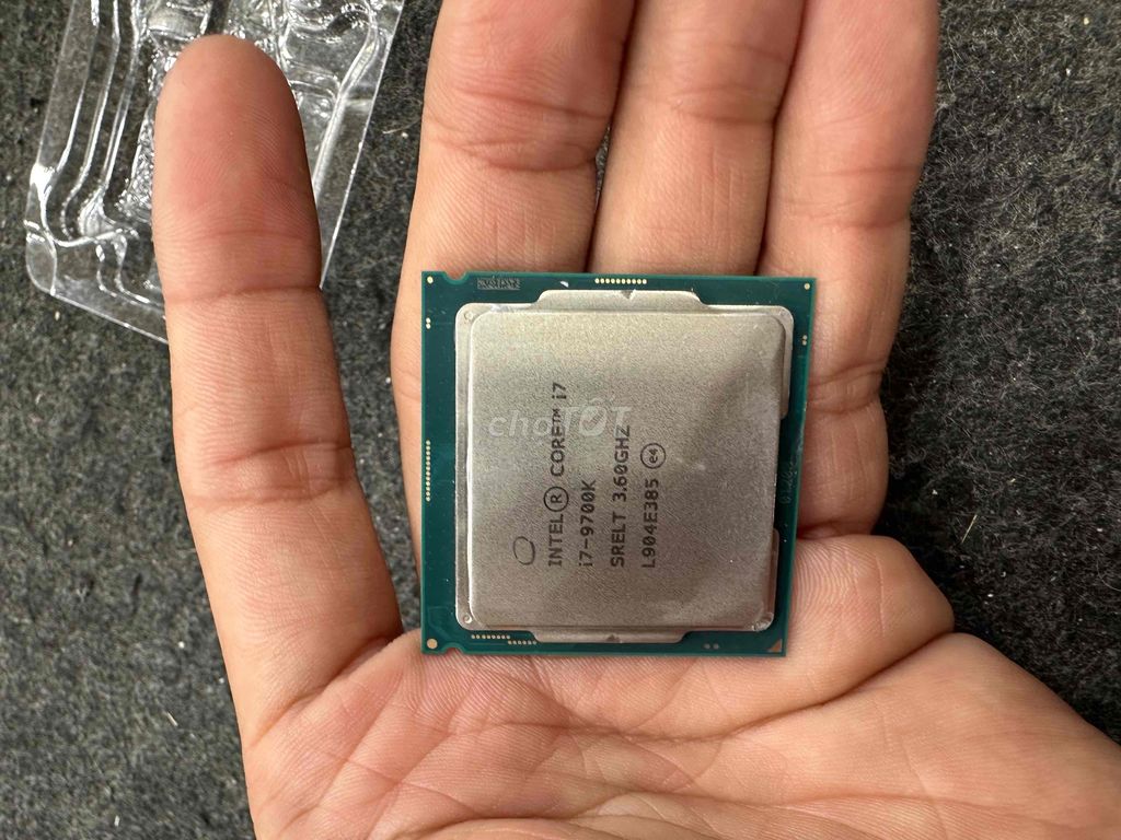 CPU i7-9700k cho ae về lắp main Z ép xung