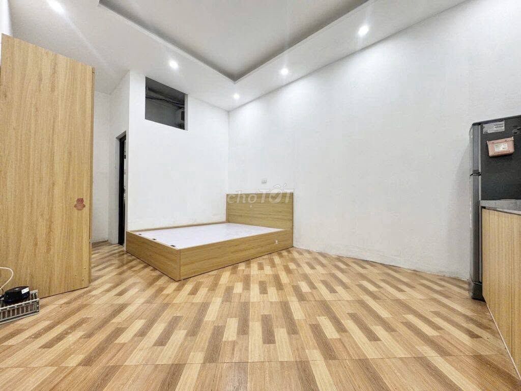 Phòng trọ 3tr8 full đồ Lĩnh Nam Hoàng Mai