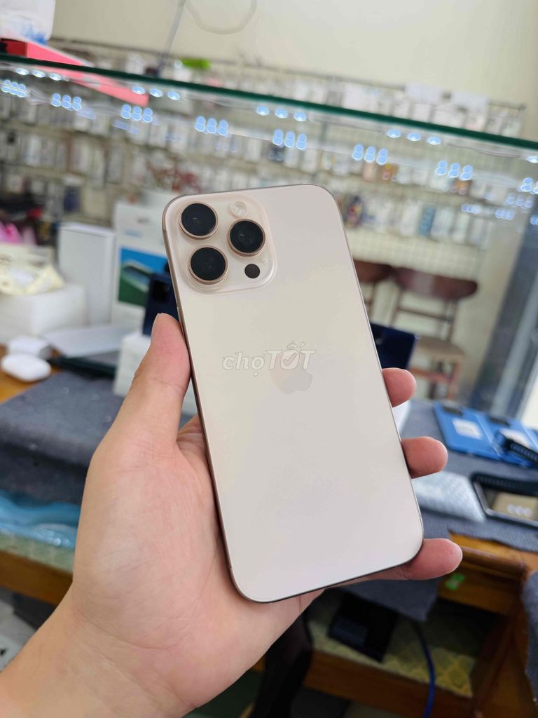 Apple iPhone 16 Pro Max 256GB Vàng. Mua bán Điện thoại tại Huyện Tam Bình Vĩnh Long được đăng bởi Trong Tran hình 1