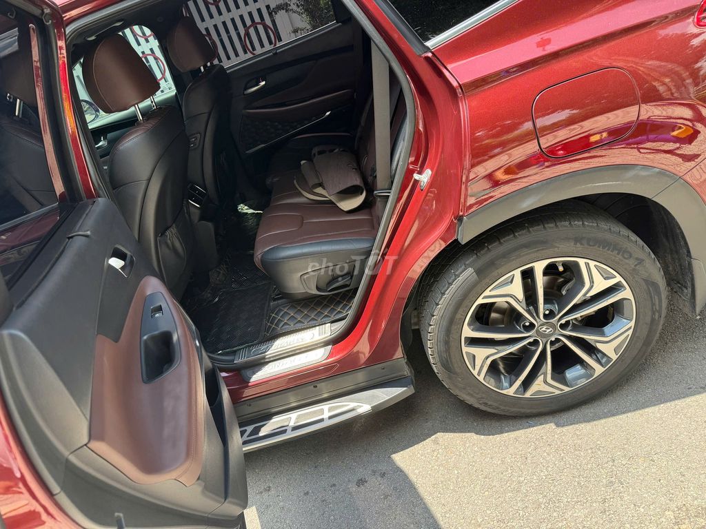 Hyundai SantaFe 2.2D Premium 4x4 Đỏ model 2021. Mua bán Ô tô tại Quận 12 Tp Hồ Chí Minh được đăng bởi Xuân Trường hình 3