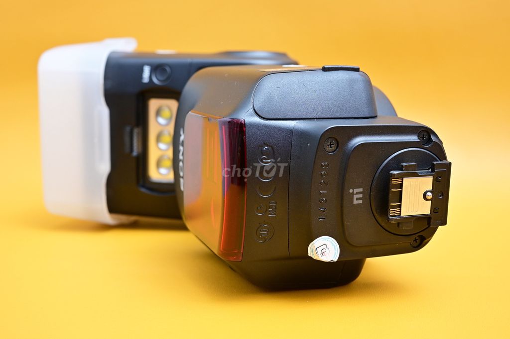 Đèn Flash Sony SPEEDLITE HVL-F60M: Huyền thoại