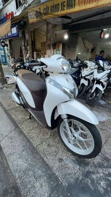 Honda SH Mode 2018 Trắng Đã sử dụng