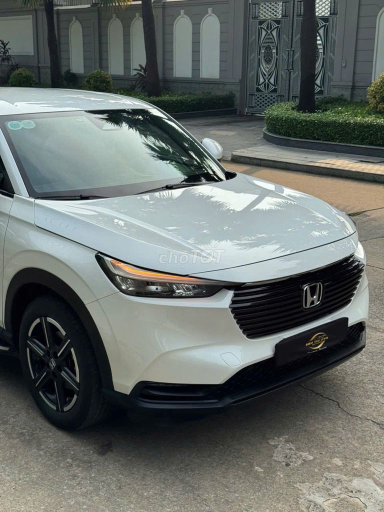 Белая Honda HR-V, 5 мест