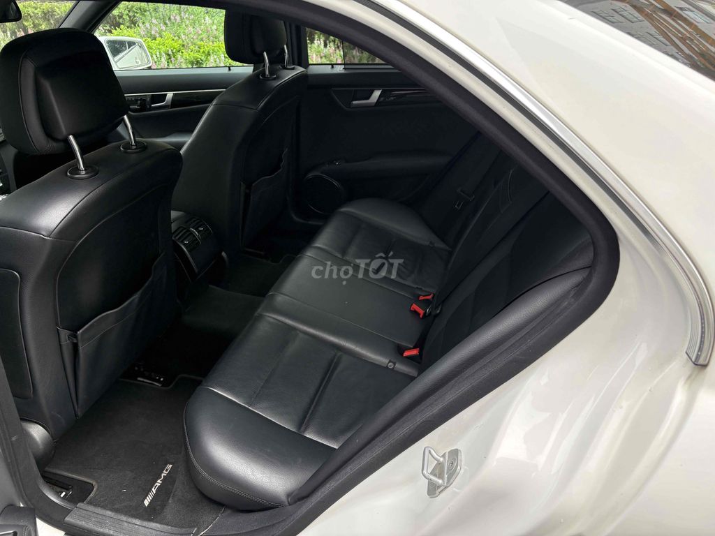 Mercedes Benz C Class 2012 C300 AMG - 90000 km. Mua bán Ô tô tại Quận Hai Bà Trưng Hà Nội được đăng bởi Bùi hiển hình 10