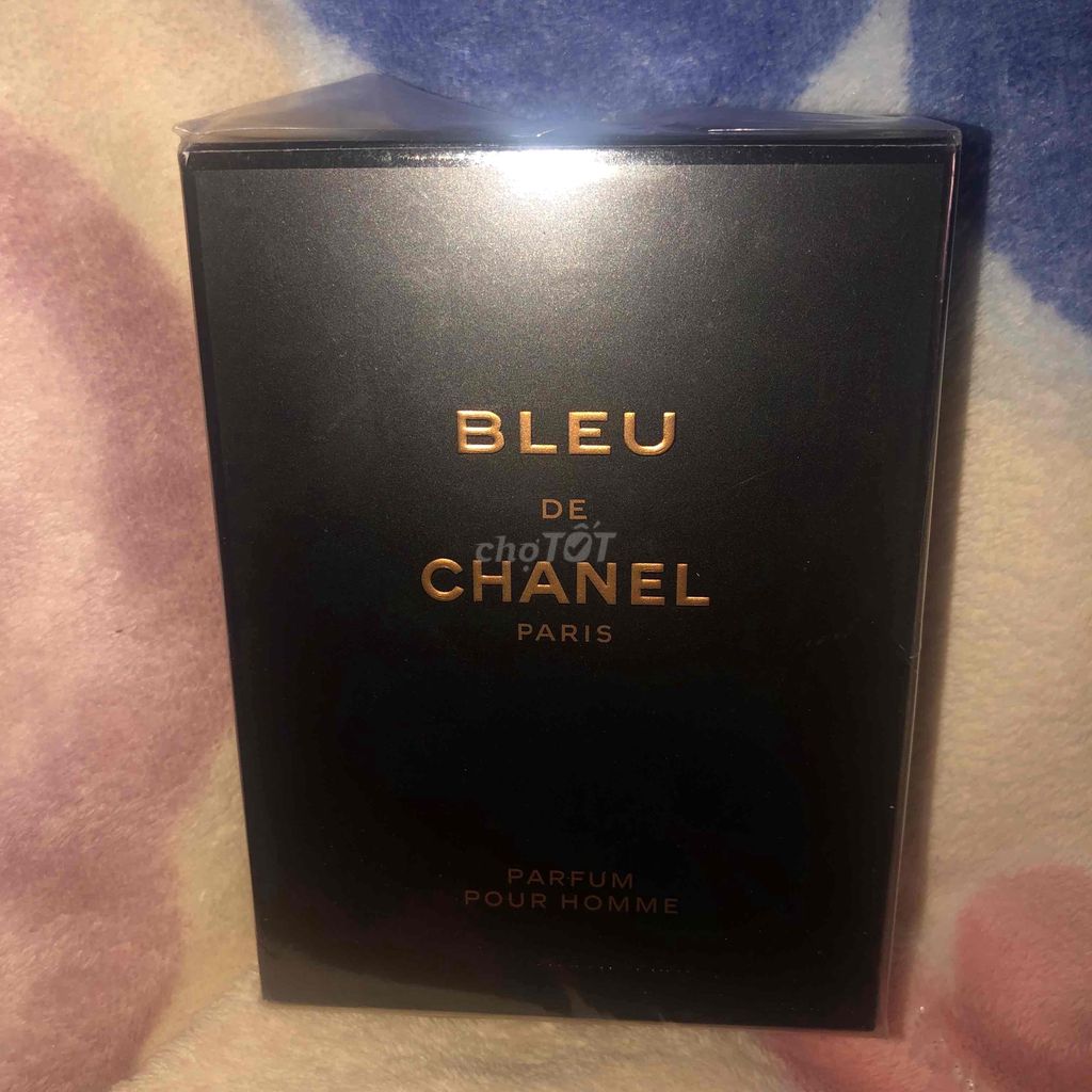 em cần pass lại chai nước hoa 100ml Blue de Chanel