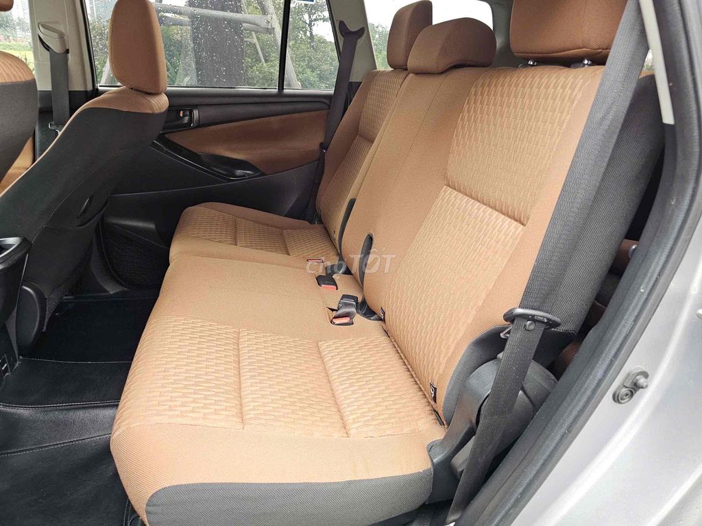 Toyota Innova 2017 2.0E - 1 chủ biển HN. Mua bán Ô tô tại Quận Hà Đông Hà Nội được đăng bởi T SURE TOYOTA HÀ ĐÔNG  hình 9