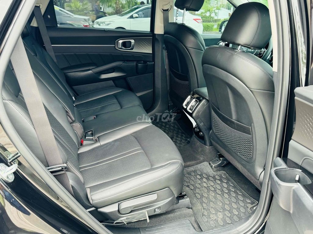 Kia Sorento 2025 Luxury 2.2 AT - 7500 km. Mua bán Ô tô tại Quận Hoàng Mai Hà Nội được đăng bởi Dương Xuân Trường hình 19