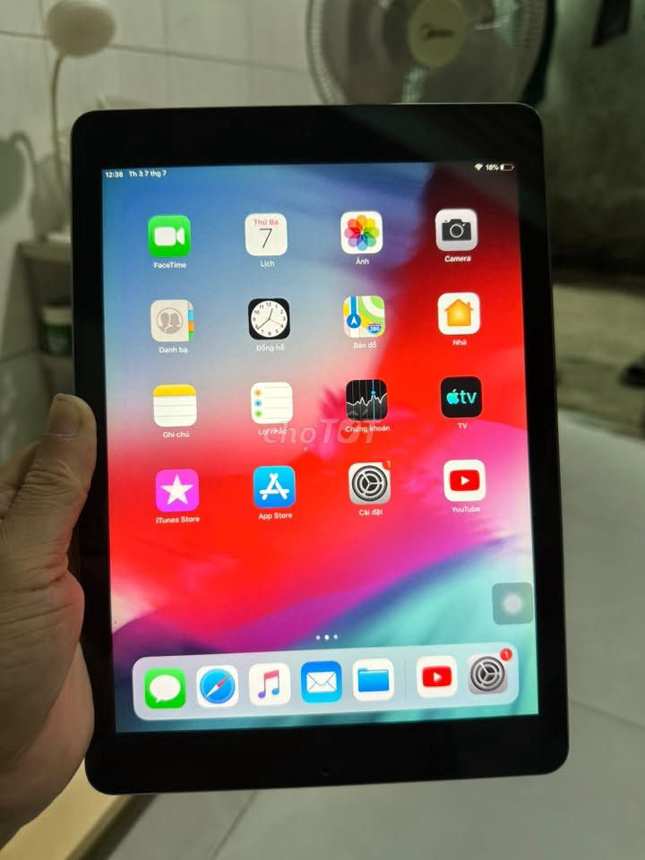 Apple iPad Air Xám Like New. Mua bán Máy tính bảng tại Quận 5 Tp Hồ Chí Minh được đăng bởi Hội Đồ Điện Tử hình 1