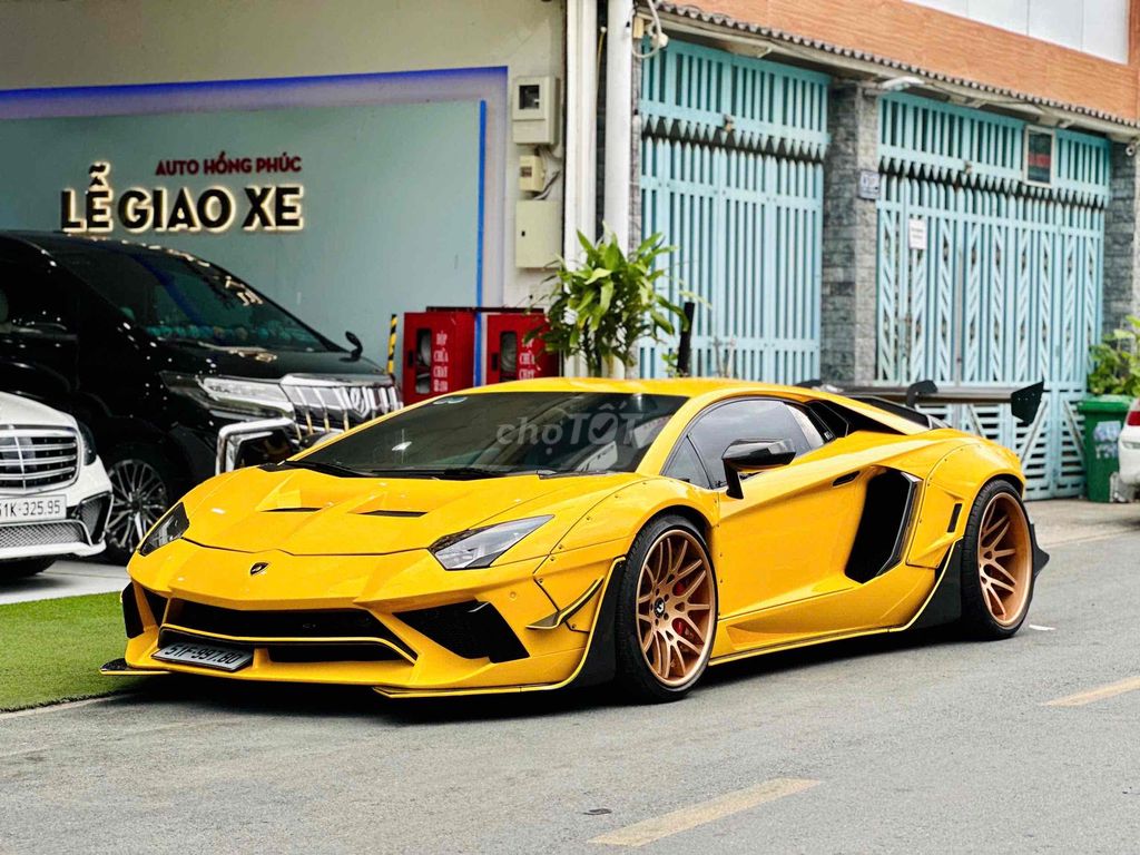 Lamborghini Aventador LP700-4 độ Liberty Walk