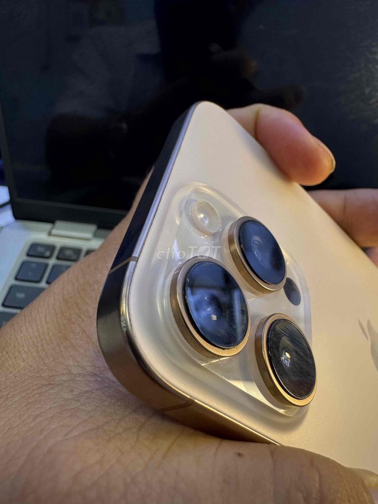 iPhone 16 Pro Max 256GB Vàng Quốc tế. Mua bán Điện thoại tại Quận 6 Tp Hồ Chí Minh được đăng bởi QUỐC THIÊN BÁN GÓP 0 ĐỒNG  hình 1