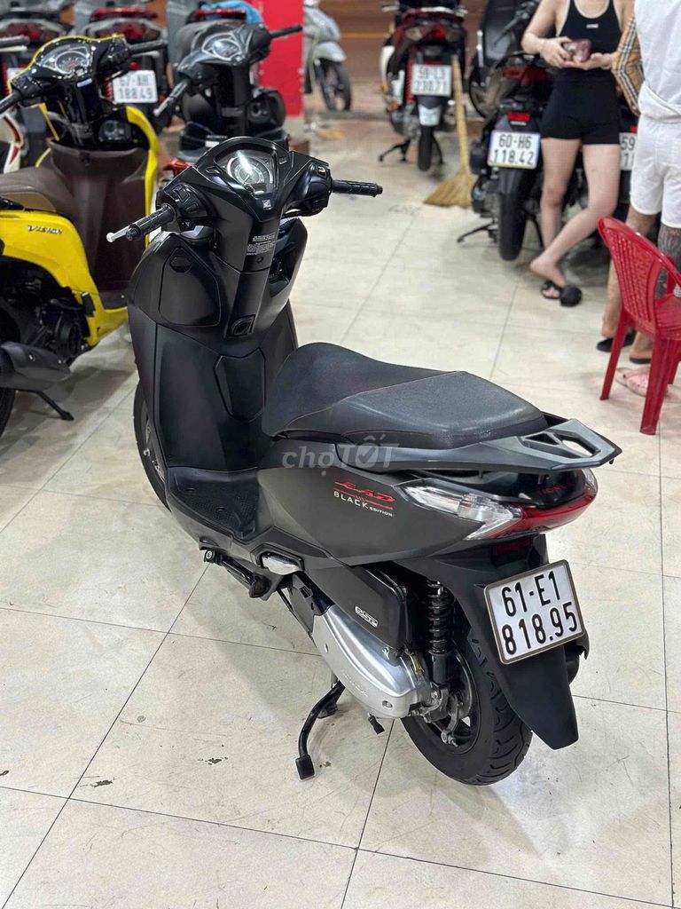 Honda Lead 2020 Khoá Makey Đen nhám 18000 km. Mua bán Xe máy tại Quận 6 Tp Hồ Chí Minh được đăng bởi Cửa Hàng Xe Máy Hoà Bùi hình 12