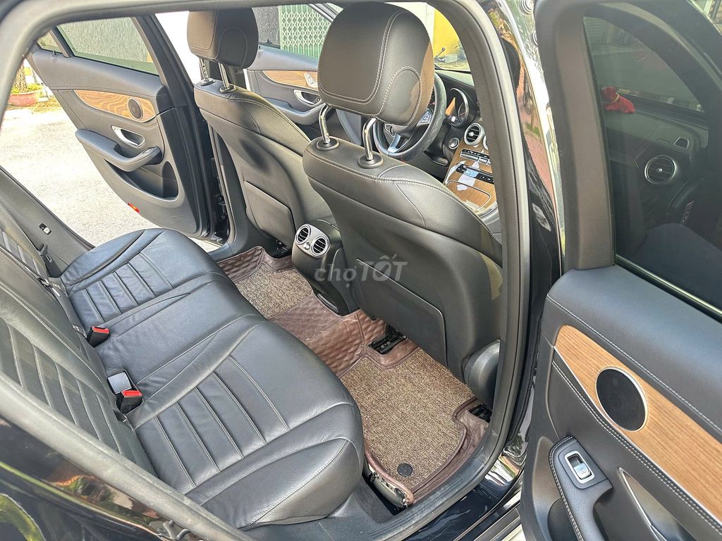 Mercedes Benz GLC 250 4Matic cuối 2016. Xe đẹp Zin. Mua bán Ô tô tại Huyện Sóc Sơn Hà Nội được đăng bởi Salon Auto Đào Hằng hình 16