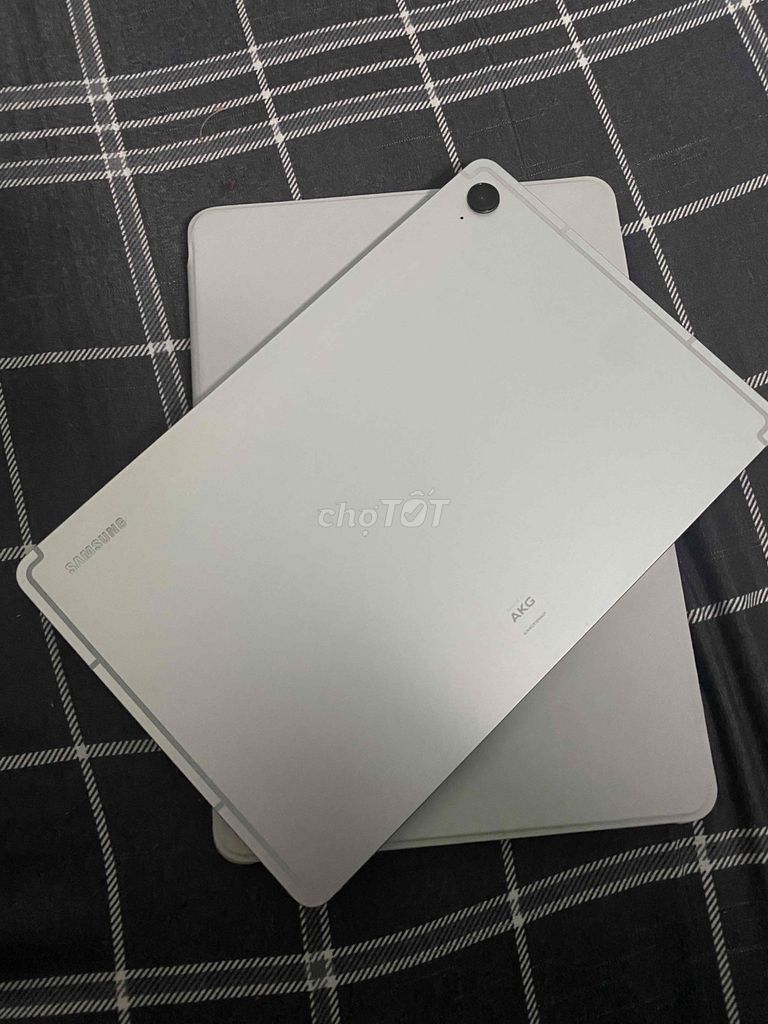 Samsung Galaxy Tab S9 FE 6GB/128GB Bạc. Mua bán Máy tính bảng tại Huyện Thạnh Trị Sóc Trăng được đăng bởi Quynh DAO hình 1