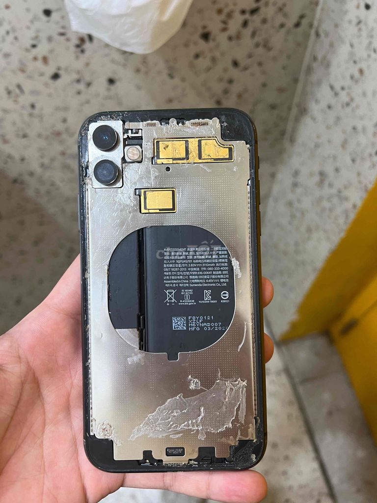 Apple iPhone 11 64GB Đen Hỏng Bán Xác. Mua bán Điện thoại tại Quận Đống Đa Hà Nội được đăng bởi TrungHieu hình 1