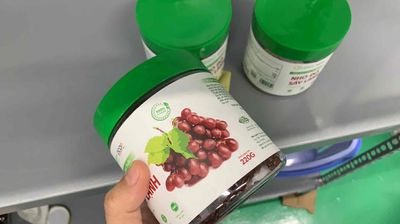Nho Ninh Thuận sấy lạnh dẻo thơm hộp 220g. Mua bán Đồ ăn, thực phẩm và các loại khác tại Huyện Ninh Sơn Ninh Thuận được đăng bởi Hà Nguyễn