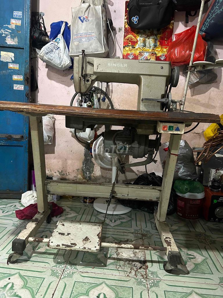 Bán bộ máy may như hình có máng dầu