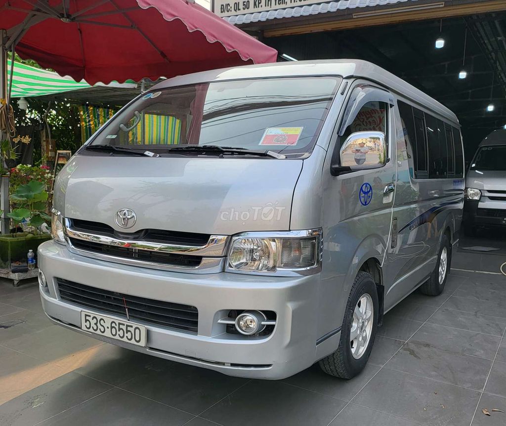 Toyota Super Wagon 10 chỗ 2009 máy xăng xe rất đẹp