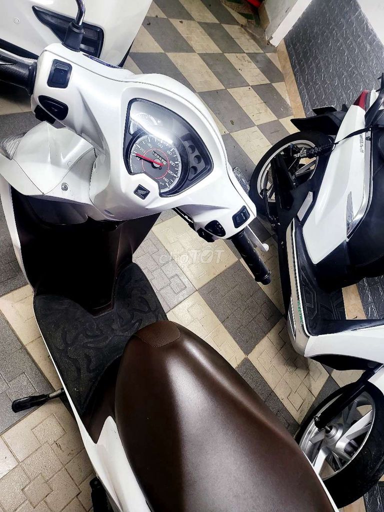 Vision 2018 chính chủ mua mới. Mua bán Xe máy tại Thành phố Vũng Tàu Bà Rịa - Vũng Tàu được đăng bởi Hà Lâm hình 3