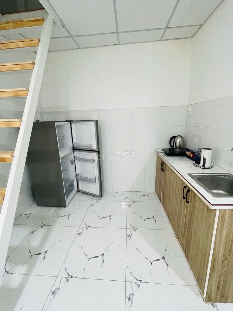 PHÒNG 30M2 GÁC RỘNG, FULL NỘI THẤT, NGAY ĐH HỒNG BÀNG, GIÁ 6,5 TRIỆU!