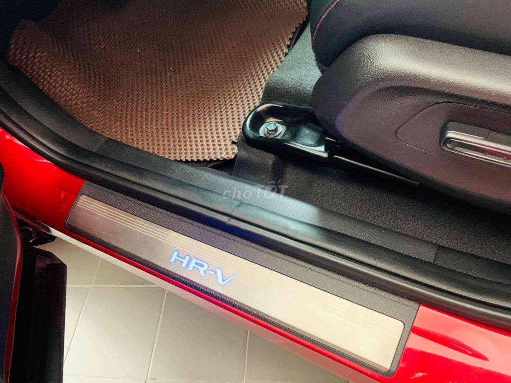 Honda HRV RS 2022  - 29000km Siêu Đẹp Hãng Bán. Mua bán Ô tô tại Quận 7 Tp Hồ Chí Minh được đăng bởi Honda Ôtô SG Quận 7 hình 5