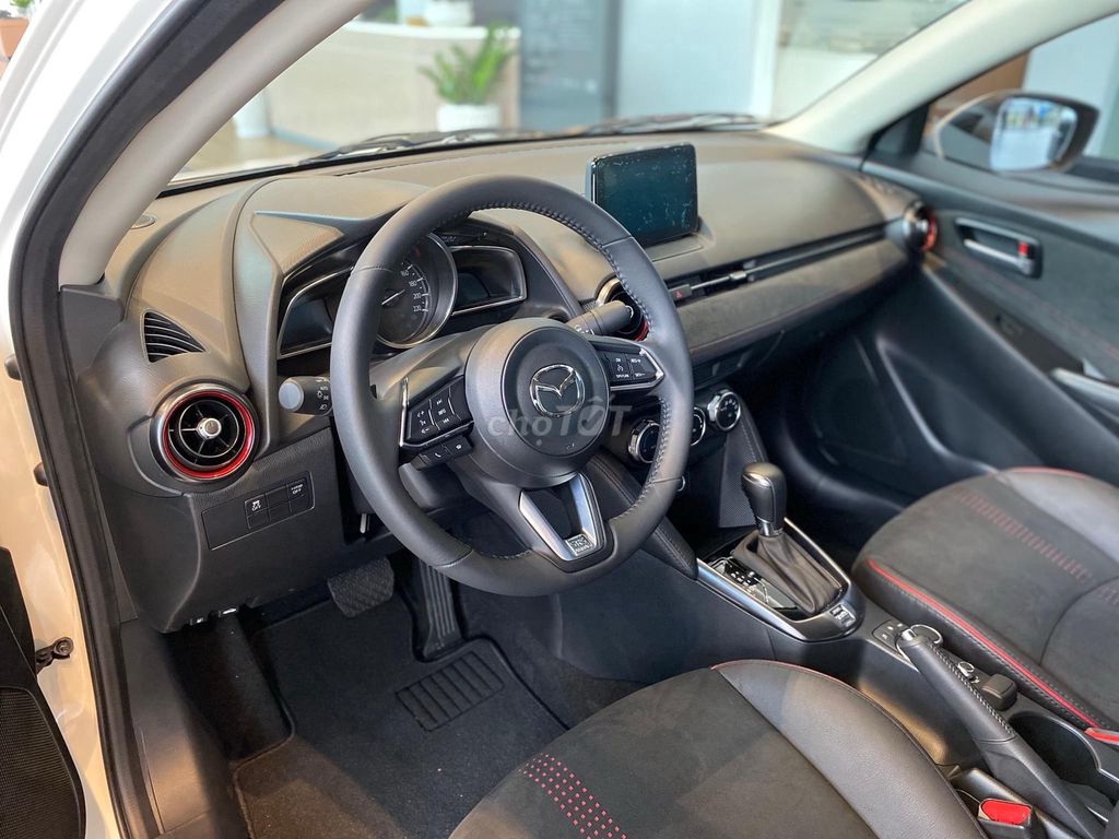 MAZDA 2 AT CHỈ 400TR NHẬN NGAY XE. Mua bán Ô tô tại Quận 7 Tp Hồ Chí Minh được đăng bởi Tú Mada Kia Phú Mỹ Hưng hình 8