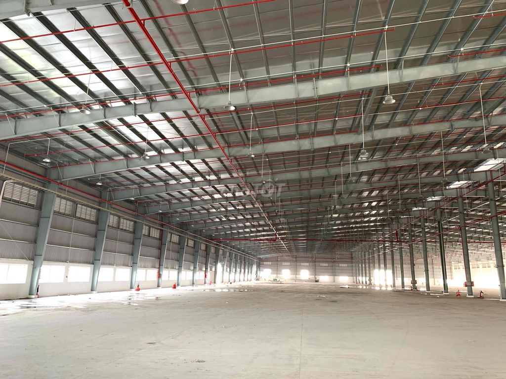 Cho Thuê Nhà Xưởng Sản Xuất Đa Nghành Nghề Tại KCN Long An. Cho thuê văn phòng, mặt bằng kinh doanh tại Huyện Đức Hòa Long An được đăng bởi KHOXUONGVIPVN hình 1