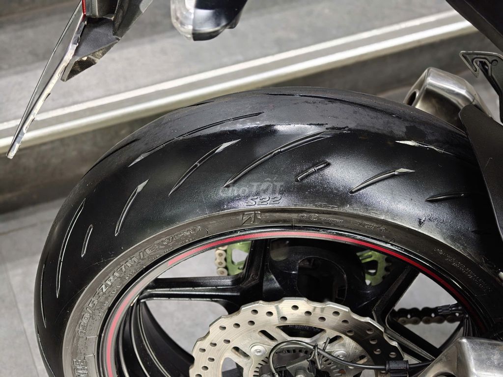 Z1000 ABS ĐỎ CANDY CHẠY LƯỚT. Mua bán Xe máy tại Quận Tây Hồ Hà Nội được đăng bởi Tu Phamanh hình 7