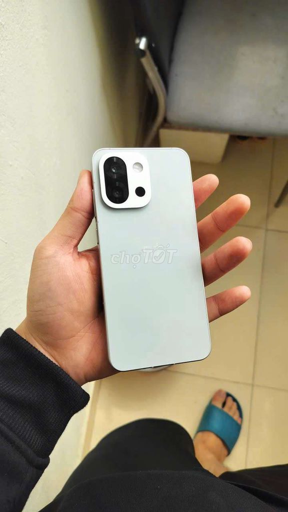 OnePlus 13T dọn nhà bán luôn. Mua bán Điện thoại tại Quận Cầu Giấy Hà Nội được đăng bởi DuyK hình 1