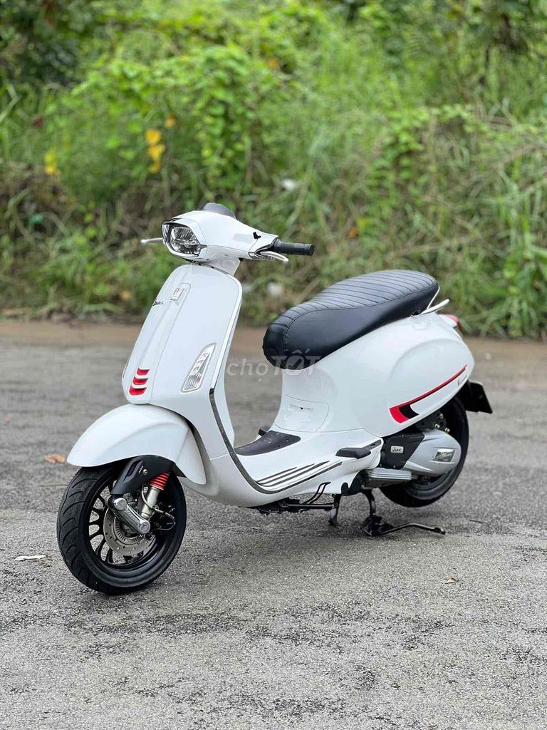 Vespa Spirnt 125 Trắng Đen Sporty 2022 Leng Keng🎉🎉. Mua bán Xe máy tại Thành phố Biên Hòa Đồng Nai được đăng bởi Xe Máy Phát Đồng hình 4
