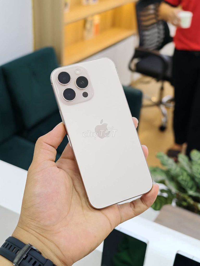 🍎IPHONE 16PROMAX 256GB GOLD NGUYÊN BẢN 98% P90👇. Mua bán Điện thoại tại Quận Hải An Hải Phòng được đăng bởi 98 Ngô Gia Tự Hoàng Dũng Mobile Ngã 3 Văn Cao hình 1