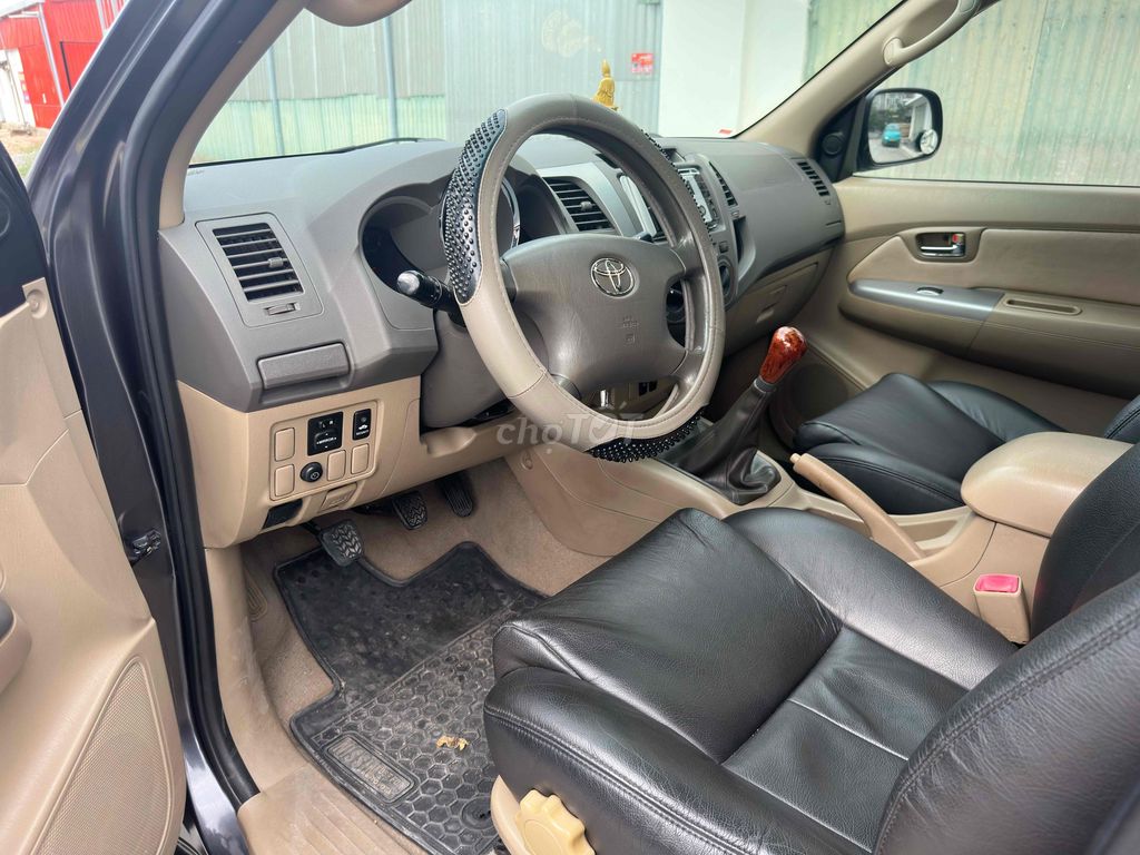 Toyota Fortuner 2011 Bảo Hành 1 Năm. Mua bán Ô tô tại Quận Bình Tân Tp Hồ Chí Minh được đăng bởi Minh Thắng hình 11