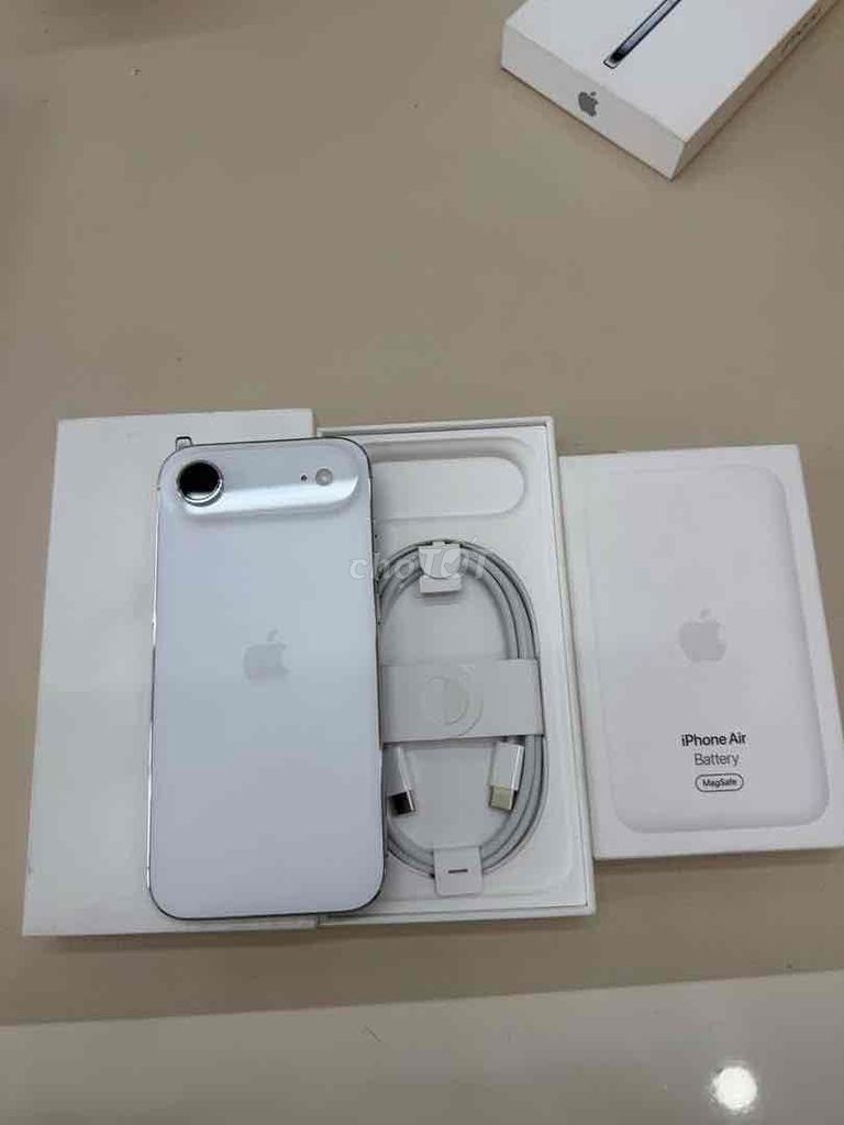 iPhone Air 256GB Bạc Chính hãng VNA bh 6/2027. Mua bán Điện thoại tại Quận Tân Bình Tp Hồ Chí Minh được đăng bởi Shop Trung Văn Apple Watch hình 1