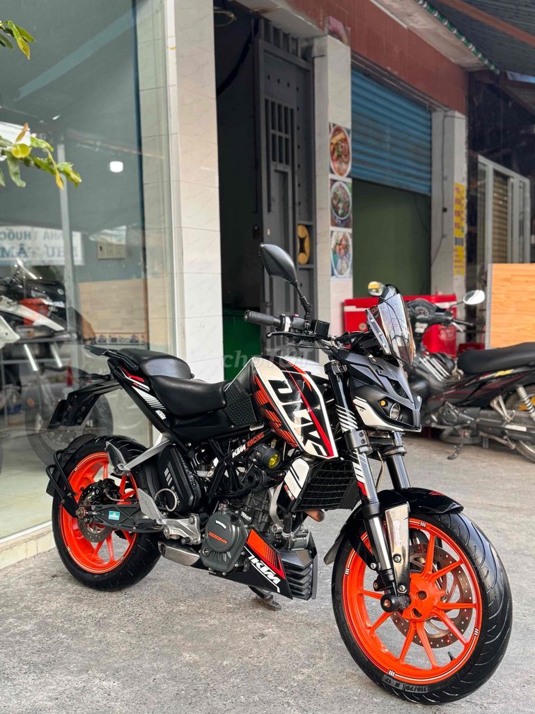 Cần bán KTM Duke 200 2020 Biển SG 9 chủ Xe keng. Mua bán Xe máy tại Quận Bình Tân Tp Hồ Chí Minh được đăng bởi Việt Motor Bình Tân hình 1