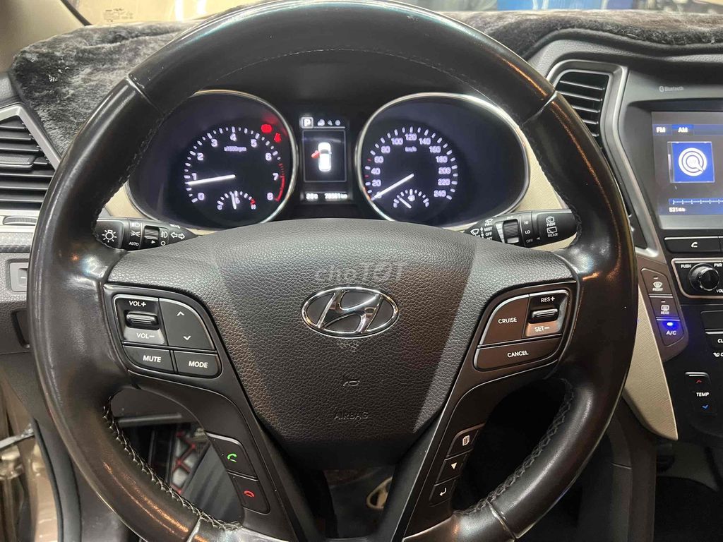 Hyundai Santa Fe 2017 2.4 AT 4 WD - 79000 km. Mua bán Ô tô tại Thành phố Thủ Đức Tp Hồ Chí Minh được đăng bởi THUONG TRAN hình 2