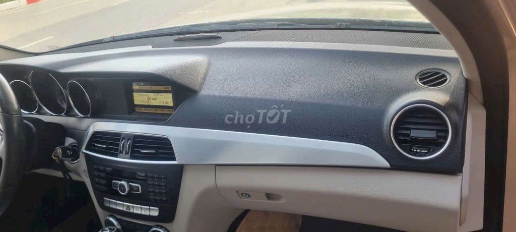 Mercedes Benz C Class 2012 C200 -. Mua bán Ô tô tại Quận Hà Đông Hà Nội được đăng bởi Mr Cường hình 12