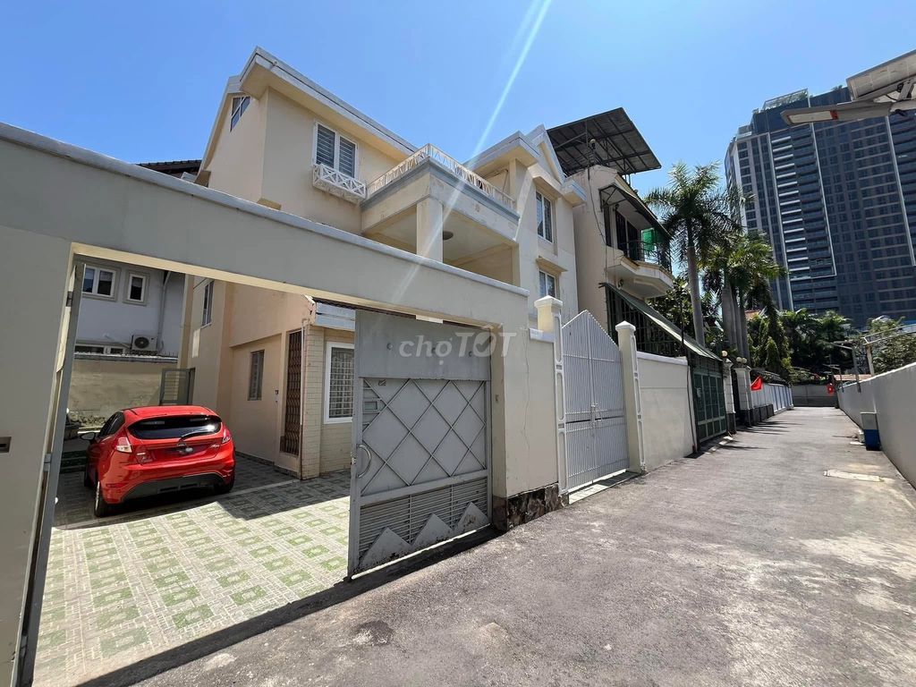 Nhà 1 trệt 2 lầu Nguyễn Ư Dĩ, Thảo Điền, Q2 (220m2). Giá chỉ 35tr/th