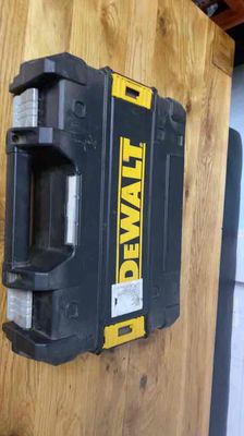 Hộp đựng dụng cụ DeWalt 796P2. Mua bán Nội thất, đồ gia dụng khác tại Quận Tân Phú Tp Hồ Chí Minh được đăng bởi Trần Anh Tuấn