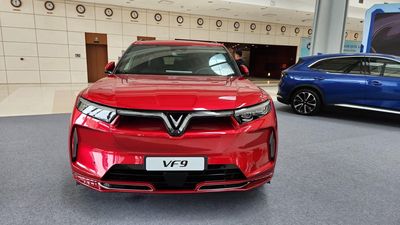 VinFast VF 9 TRẮNG-ĐỎ-ĐEN-XÁM-NỘI THẤT NÂU - ĐEN. Mua bán Ô tô tại Quận Bình Tân Tp Hồ Chí Minh được đăng bởi VinFast An Thái Bình Tân