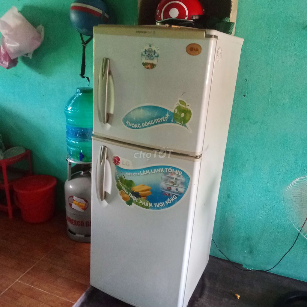 Cần bán lại tất cả đồ dùng, tủ lạnh, bếp ga lớn...