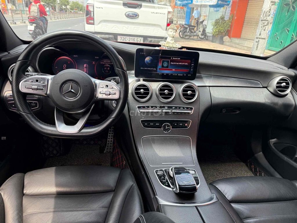 Mercedes Benz C Class 2020 C300 AMG - 30000 km