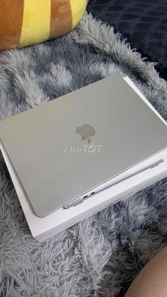 Apple MacBook Air M5 16GB/512GB Bạc. Mua bán Laptop tại Huyện Phong Điền Cần Thơ được đăng bởi Nhâm Đăng hình 1