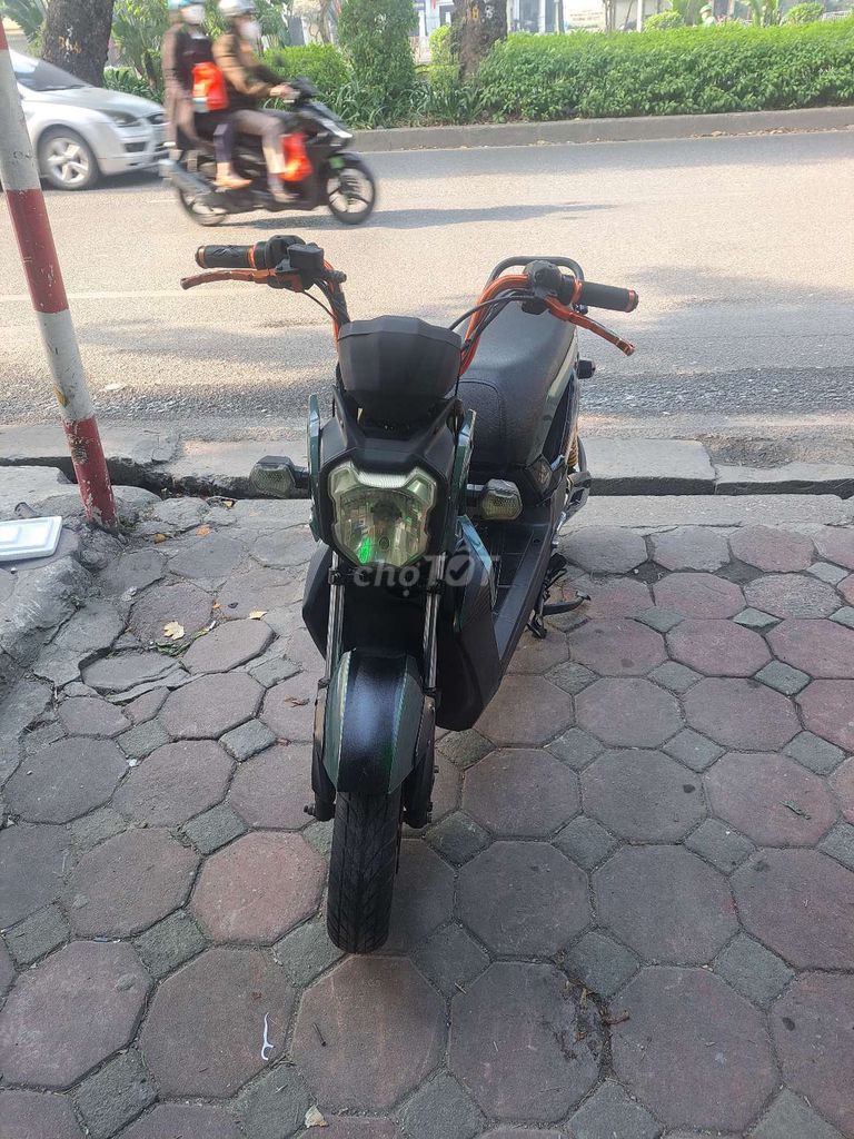 Xe máy điện  Zoomer Anbico Xanh đen. Mua bán Xe điện tại Quận Đống Đa Hà Nội được đăng bởi Thiên Hương hình 2