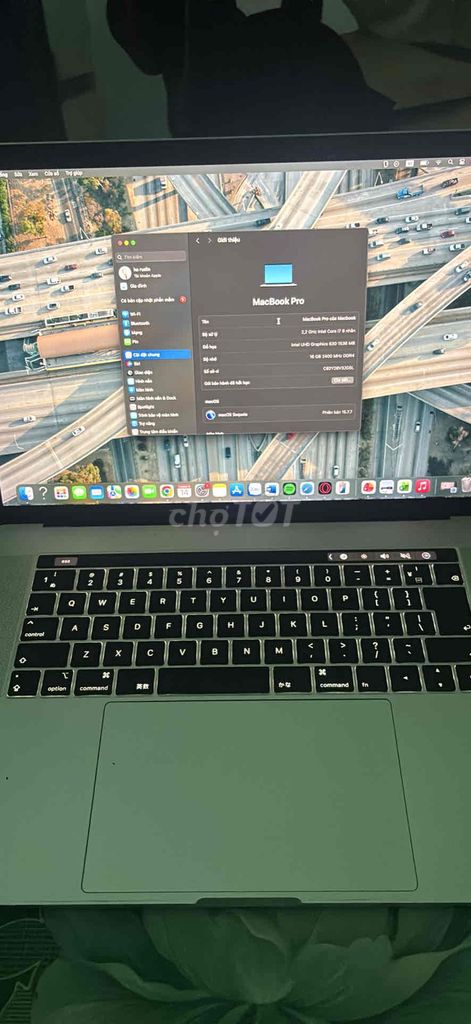Apple MacBook Pro 2018 i7 15 inch 16GB Bạc. Mua bán Laptop tại Thành phố Quảng Ngãi Quảng Ngãi được đăng bởi Đình Lê Trung hình 1