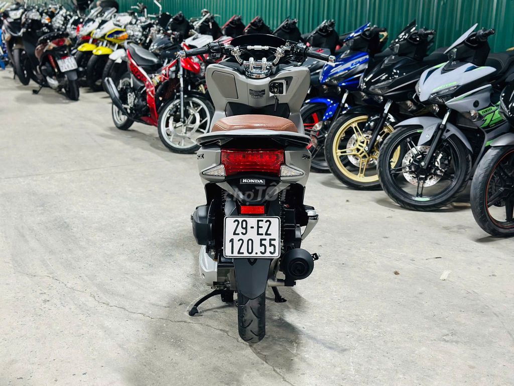 XE MÁYTHANH TÙNG_PCX 125 XÁM GHI-CÓ HỖ TRỢ TRẢ GÓP. Mua bán Xe máy tại Quận Nam Từ Liêm Hà Nội được đăng bởi THANH TÙNG hình 6