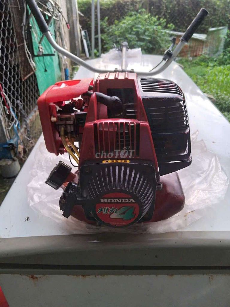 Máy cắt cỏ Honda Đỏ. Mua bán Đồ chuyên dụng, Giống nuôi trồng tại Huyện Gò Công Tây Tiền Giang được đăng bởi Cầy tơ hình 1